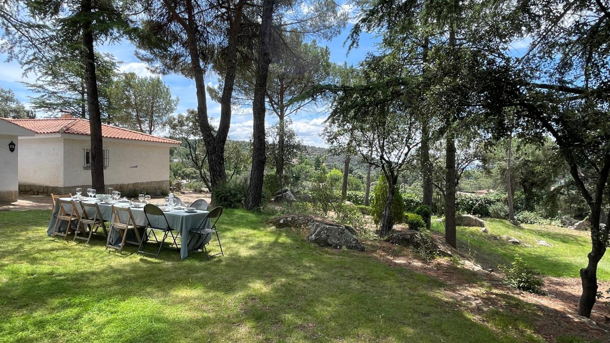 Chalet Con Piscina En Torrelodones Exterior photo